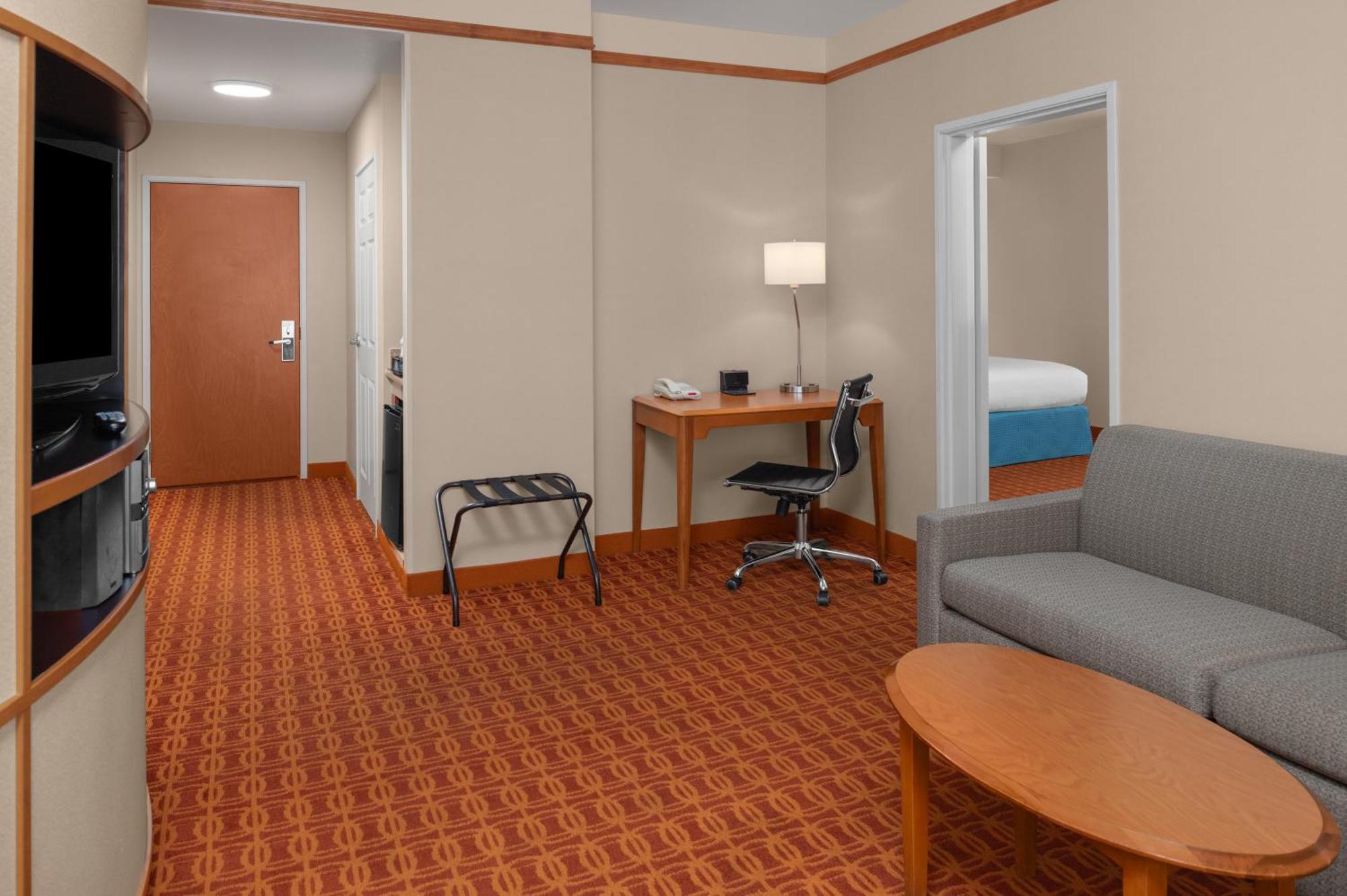 Fairfield Inn And Suites By Marriott Elk Grove Exteriör bild